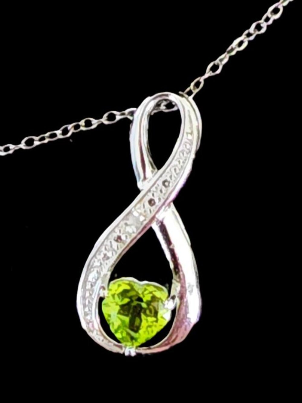 Vintage Y2K 925 Sterling Silver Peridot & Diamond Chip Infinity Necklace 17.5"